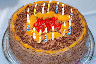 File:Gâteau d'anniversaire-gateau.jpg