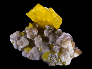 File:Cristal de Soufre.jpg