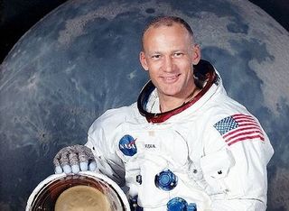 File:Aldrin8.jpg